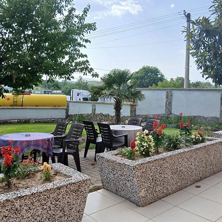 Shale Apartments And Rooms Gevgelija Bagian luar foto