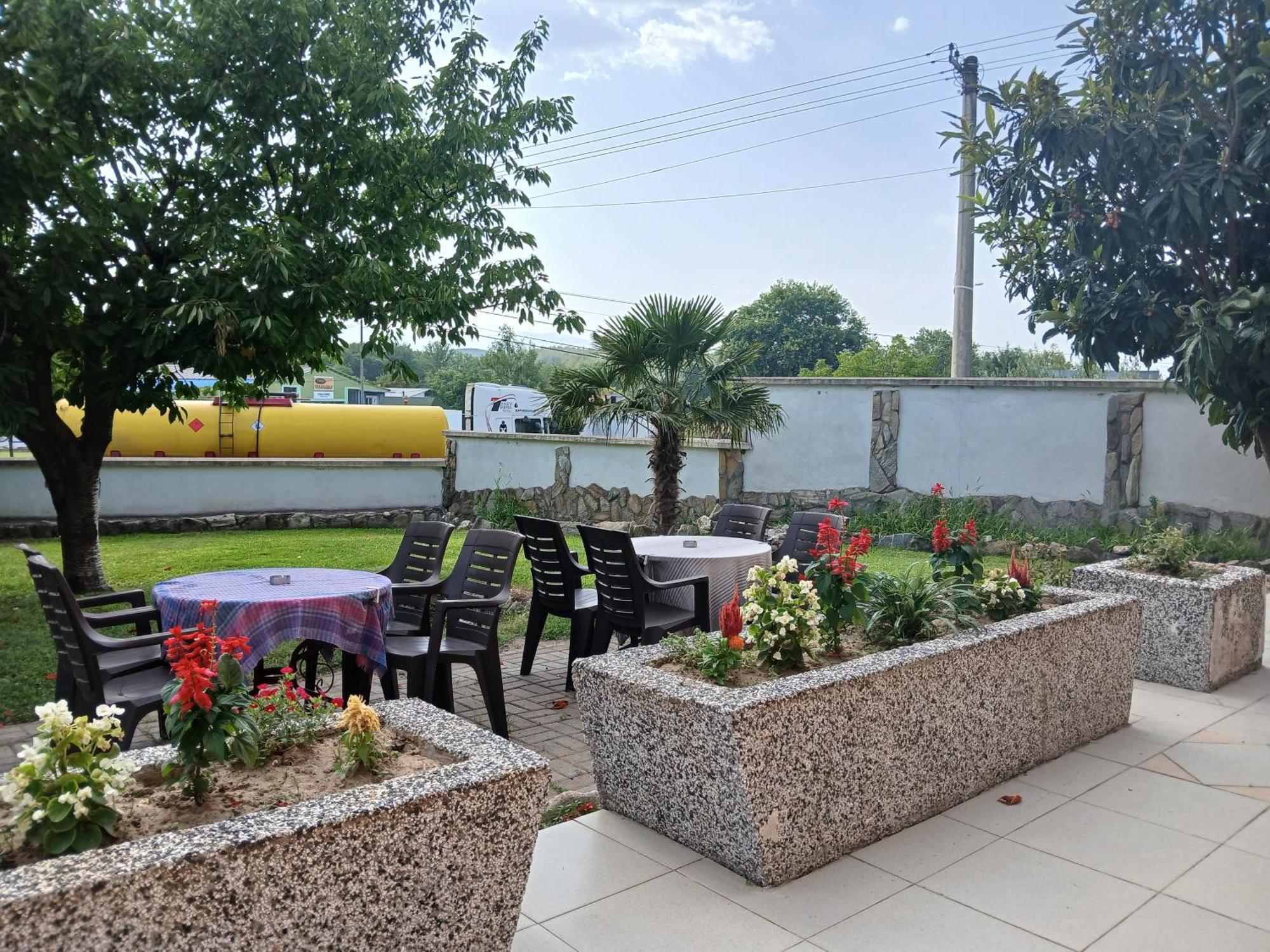 Shale Apartments And Rooms Gevgelija Bagian luar foto